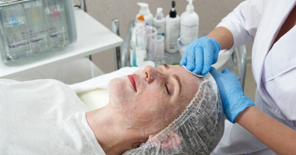 Esteticista especializada em limpeza de pele no Porto - Amat Estética Thalyta Ronqui